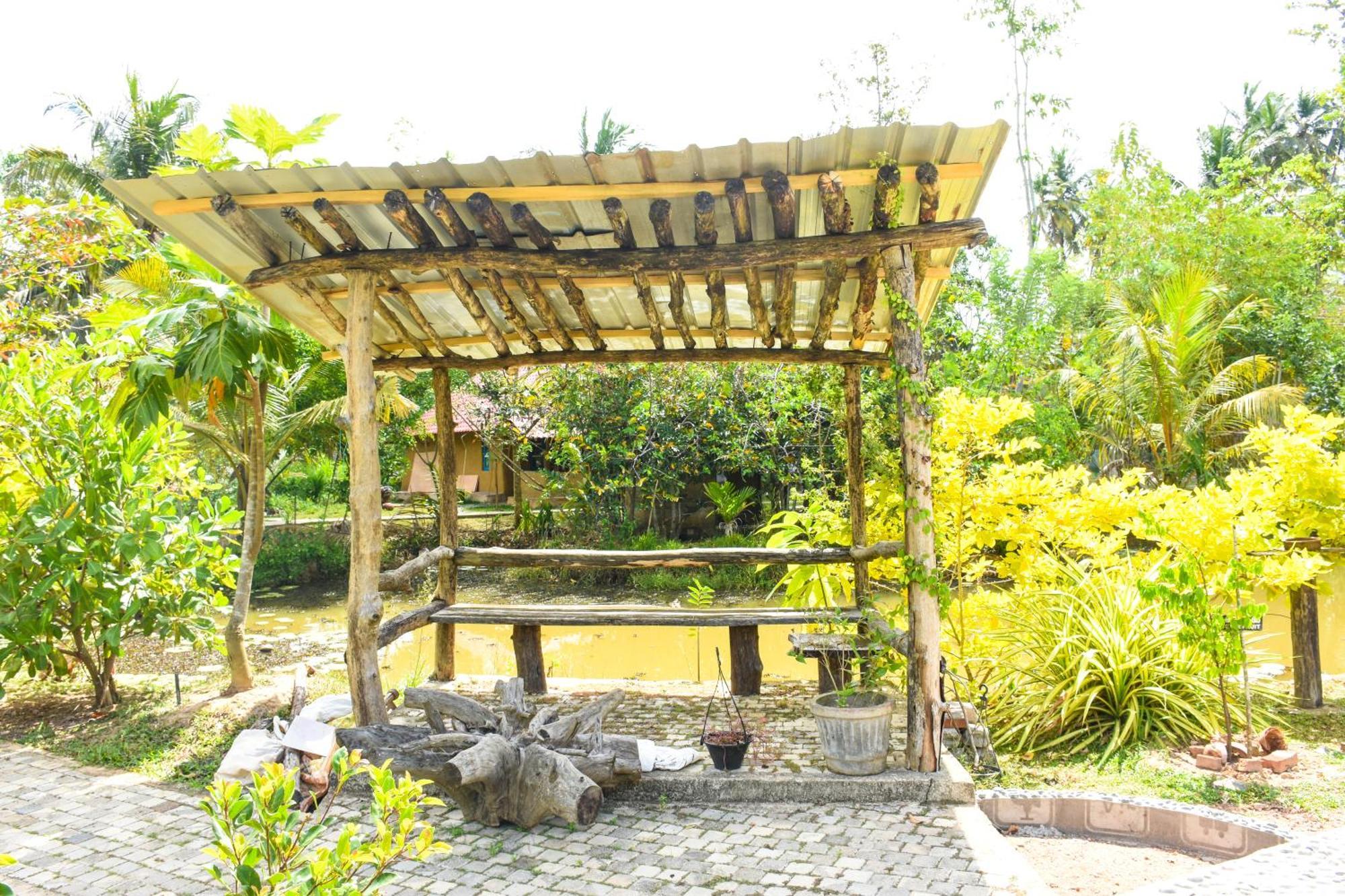 Steps Garden Resort Negombo Exterior foto