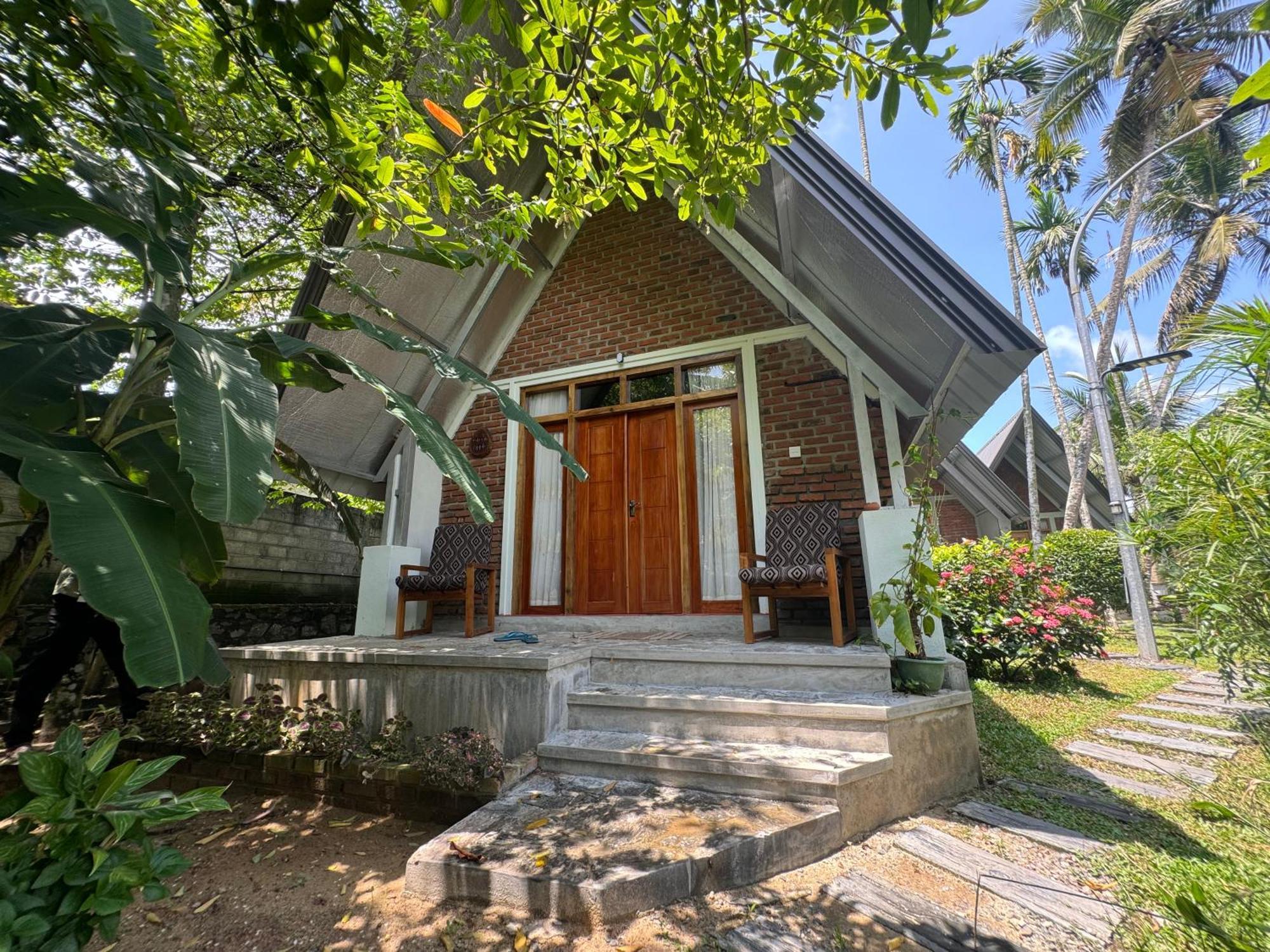 Steps Garden Resort Negombo Exterior foto